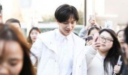 李宏毅圈内爆料,揭秘娱乐圈不为人知的幕后故事